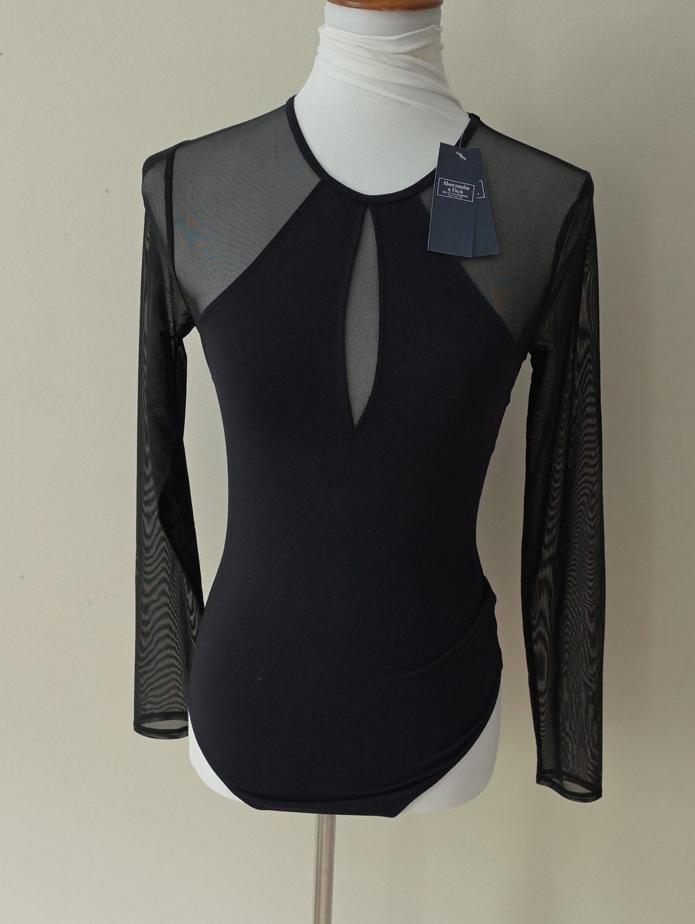 Abercrombie & Fitch Women’s Black Mesh-Accent Long Sleeve Top Brand New